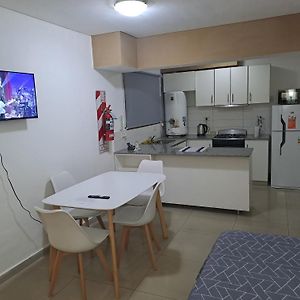 Comodo Departamento En Zona Antigua De La Ciudad Parking En El Edificio